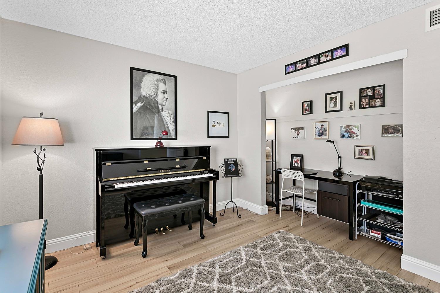 1138 Rosa Del Rio Way