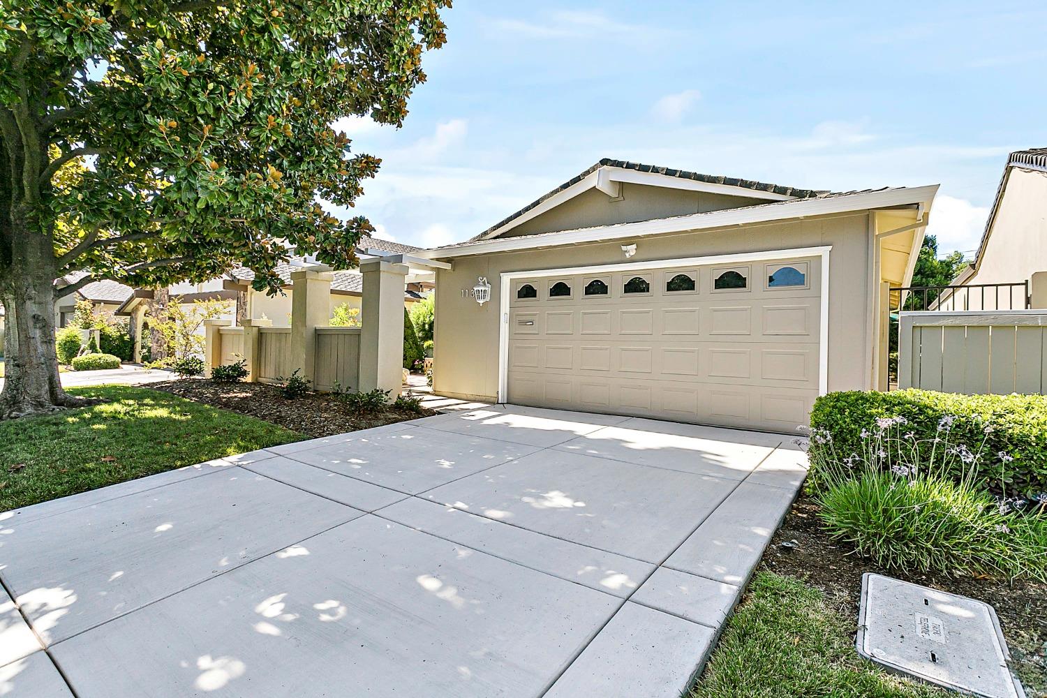 1138 Rosa Del Rio Way