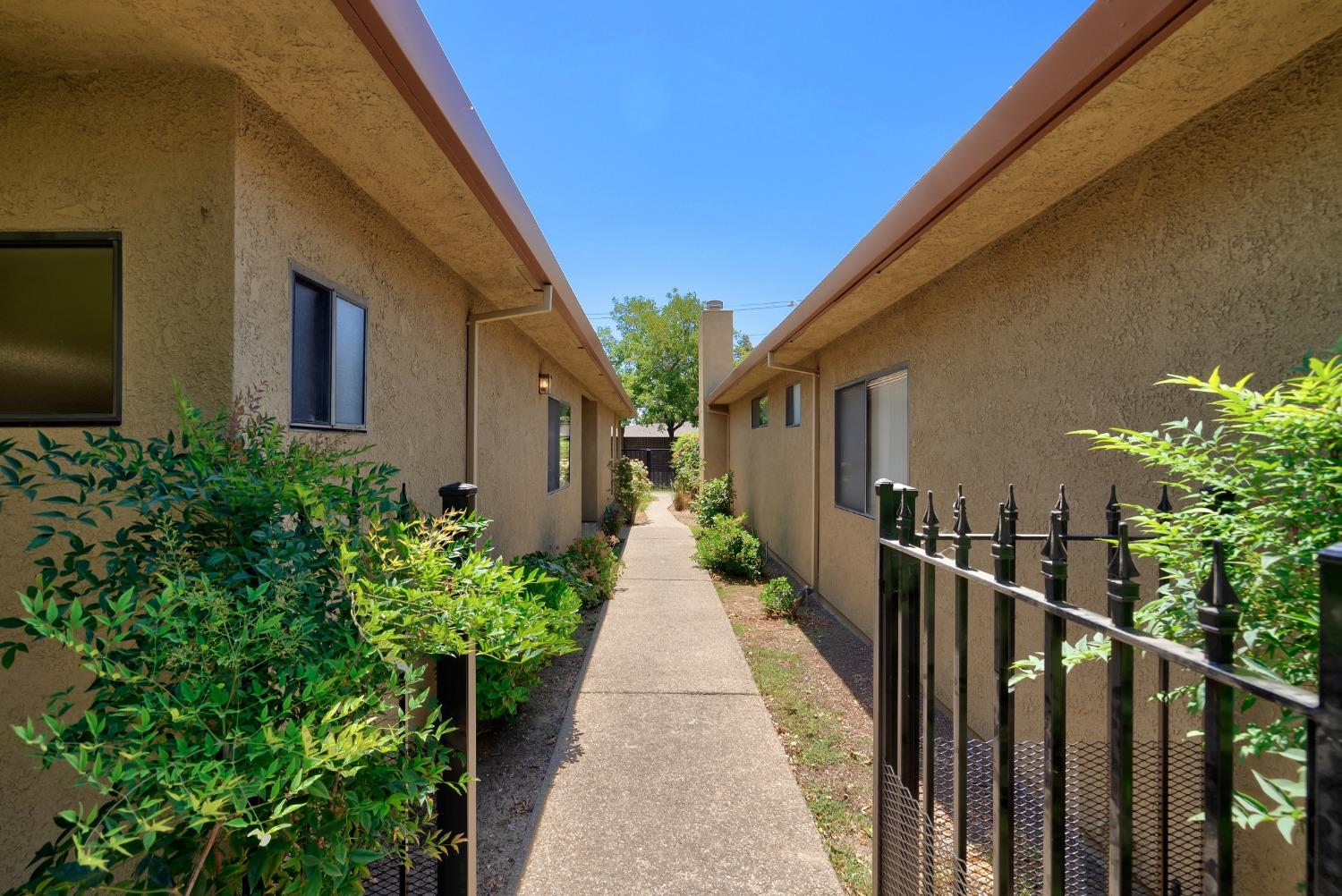 2573 Central Park Drive