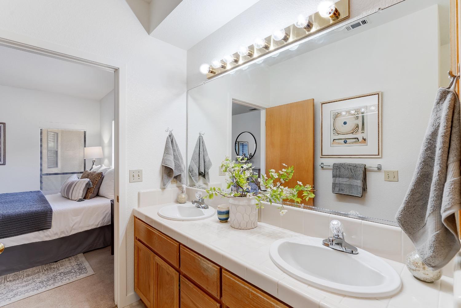 2573 Central Park Drive