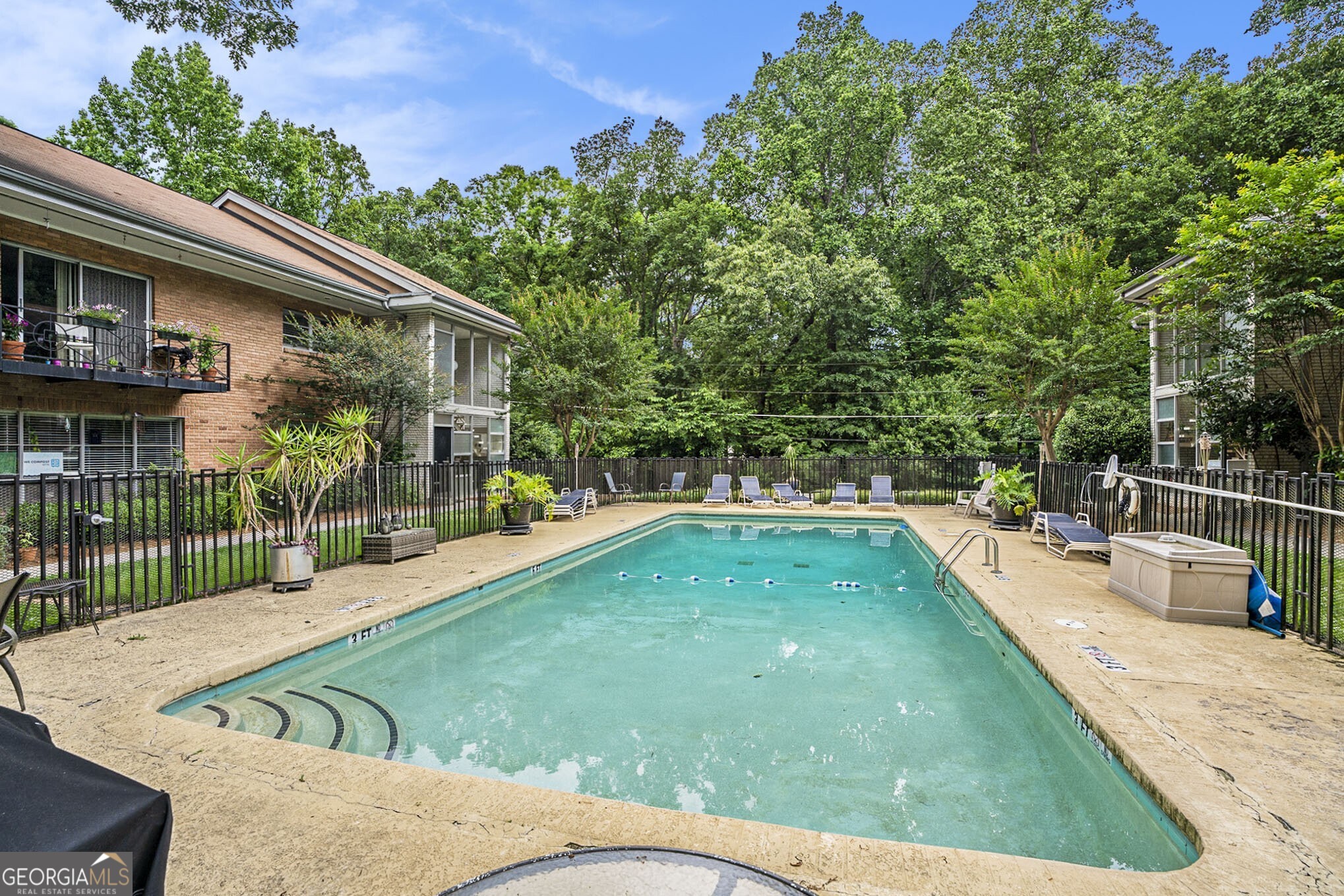 1240 Woodland Avenue NE # 2