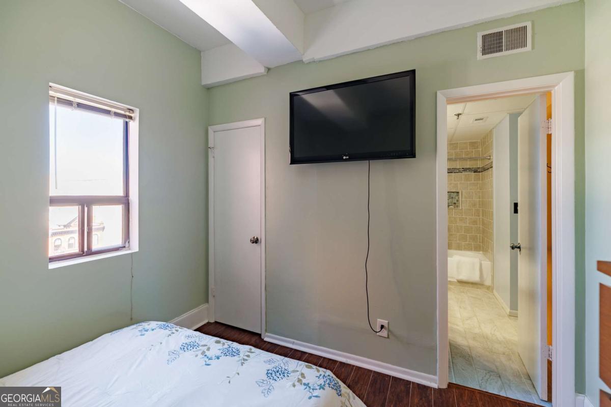 131 Broad Street E # 707