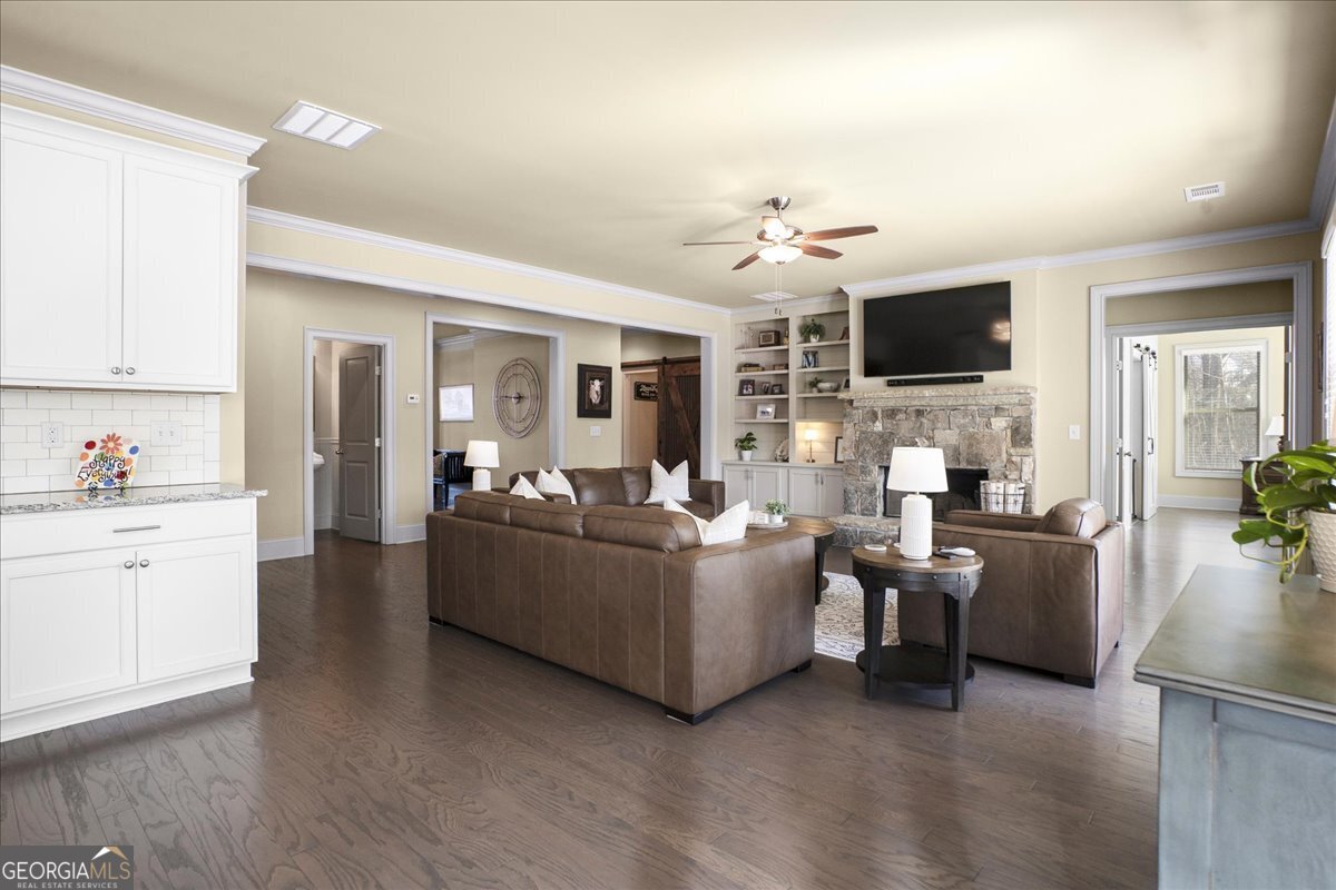 309 Sterling Lake Way