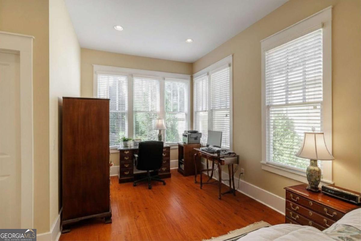 3 Oak Grove Road