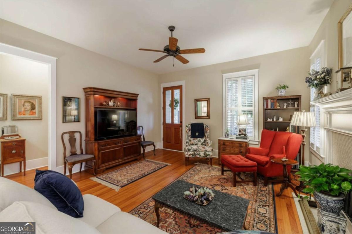 3 Oak Grove Road