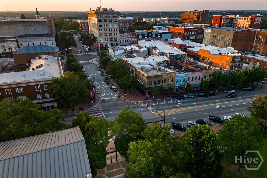 131 Broad Street E 707