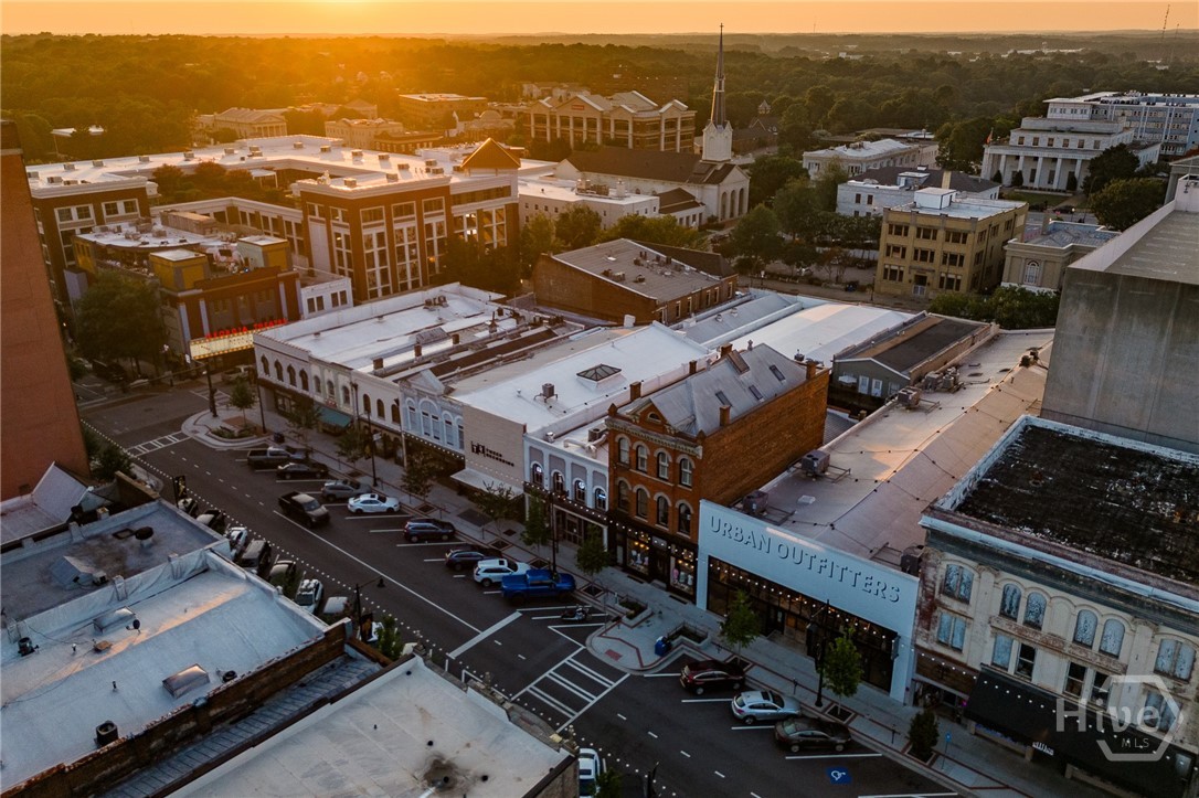 131 Broad Street E 707