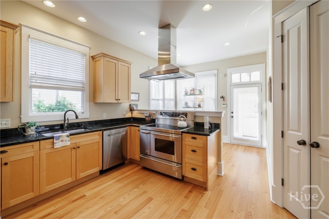 3 Oak Grove Road