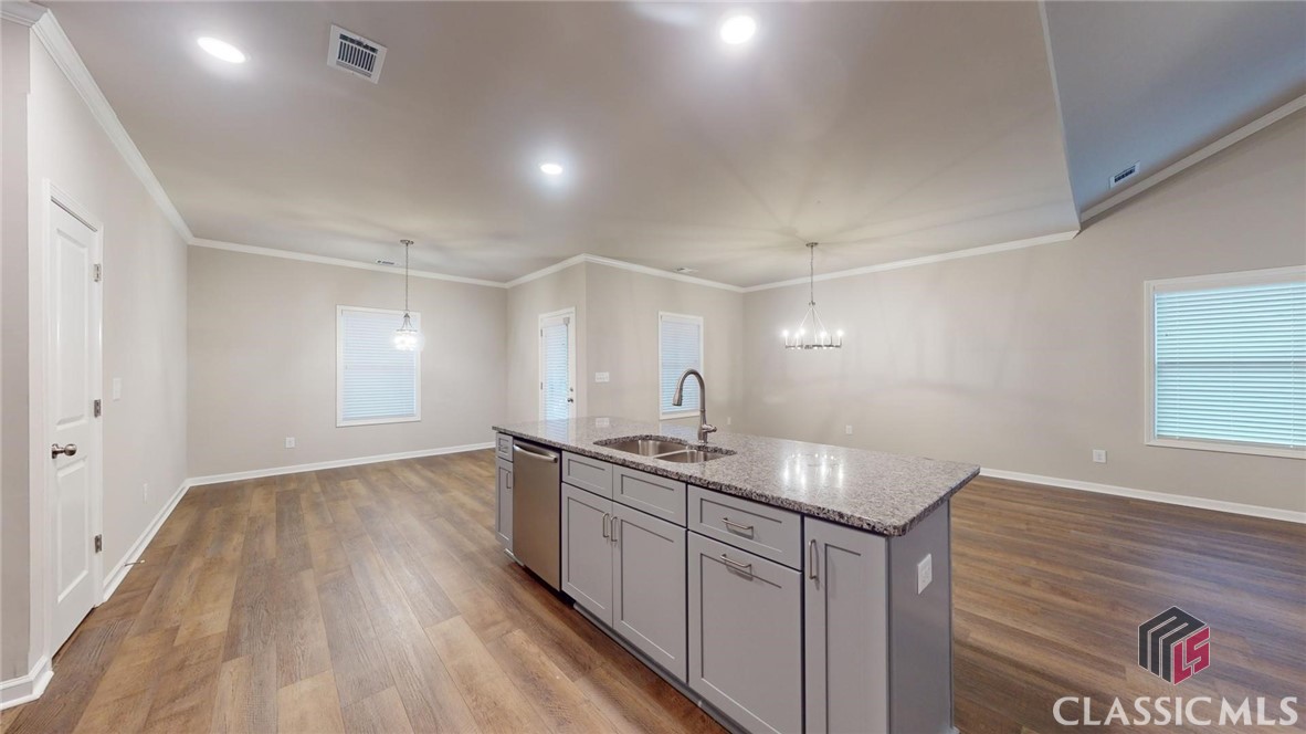 402 Sunset Drive