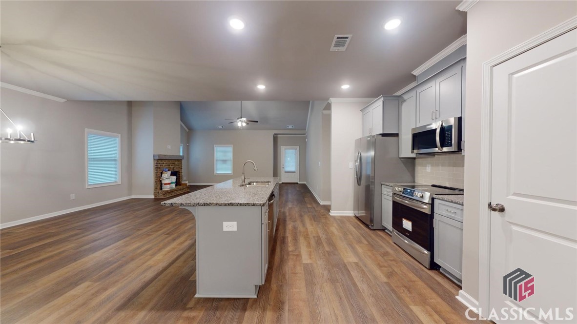 402 Sunset Drive