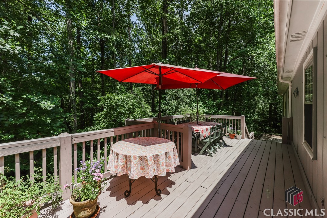 375 St George Drive