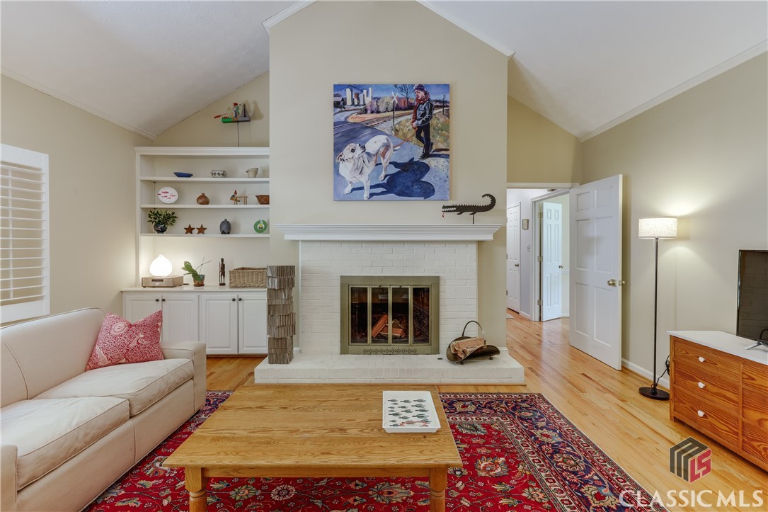 375 St George Drive