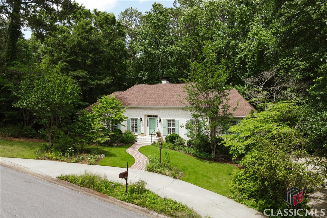 375 St George Drive