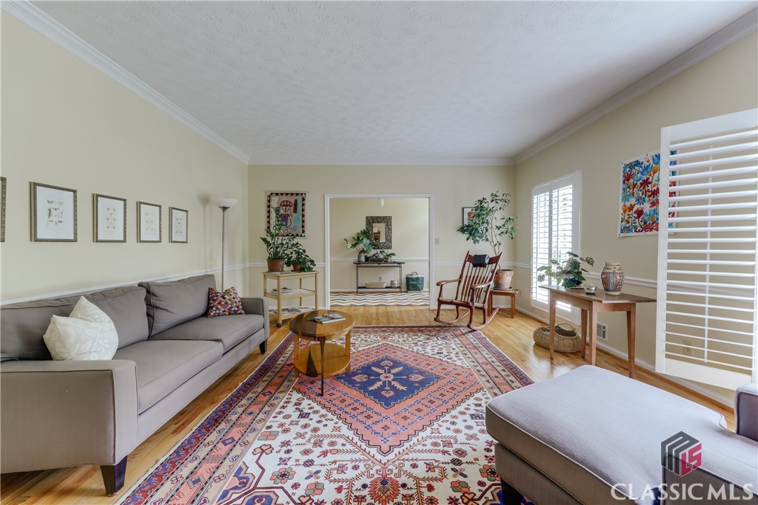 375 St George Drive