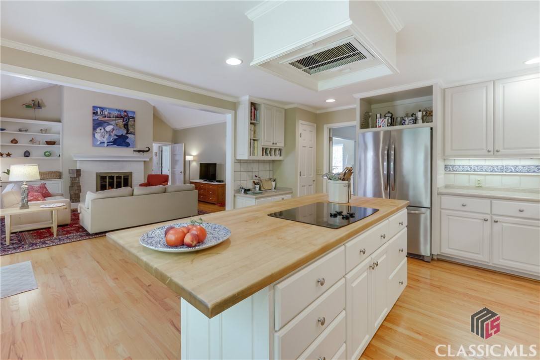 375 St George Drive