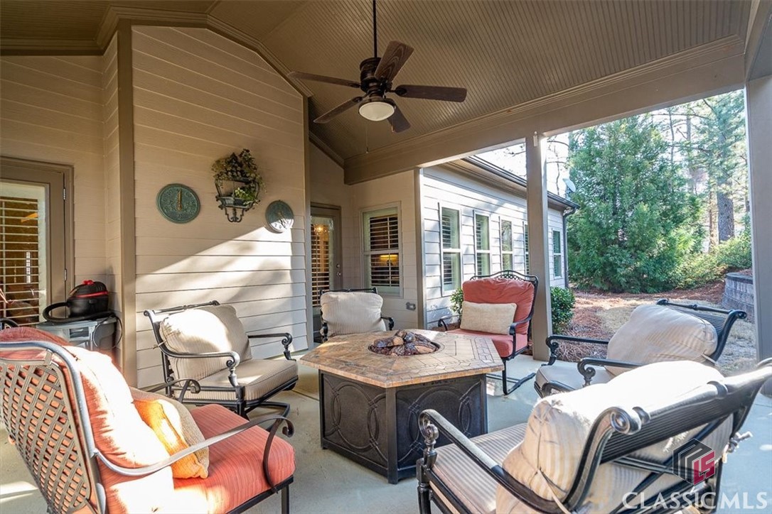 1593 Cambridge Square