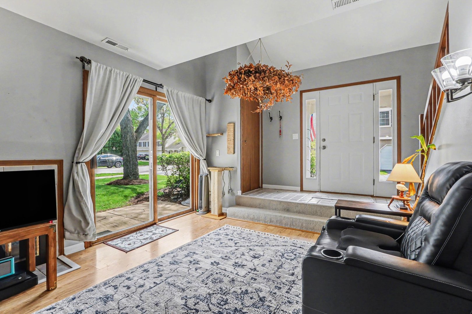 2S750 Grove Lane Unit: 23-C