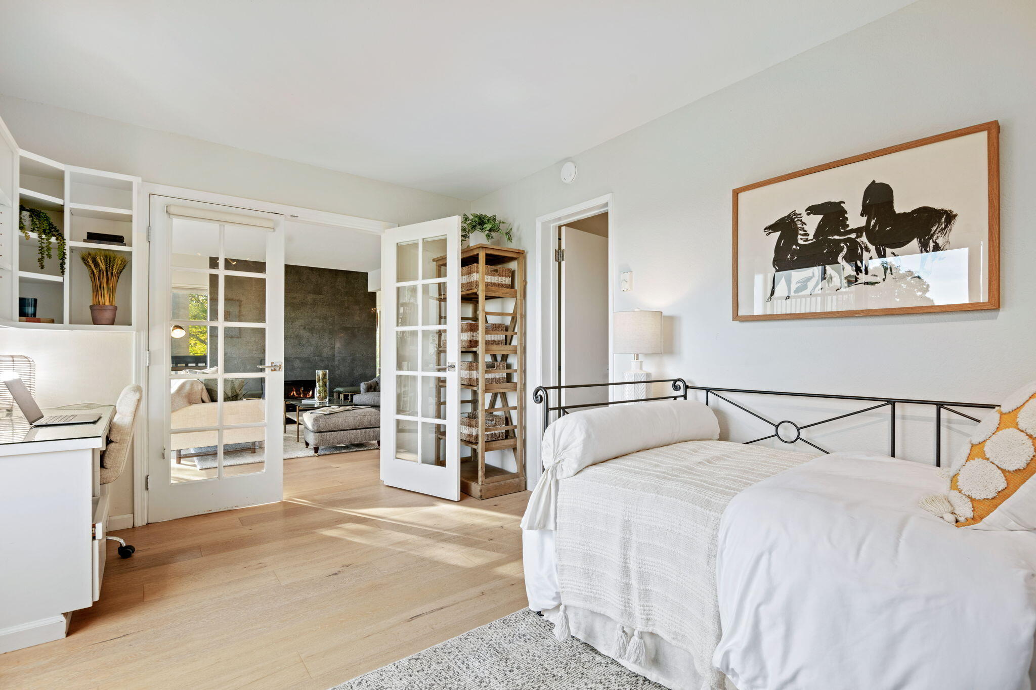 3375 Foothill Road, 723