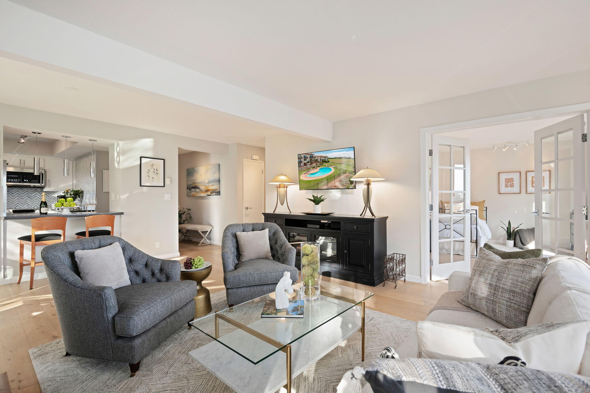 3375 Foothill Road, 723