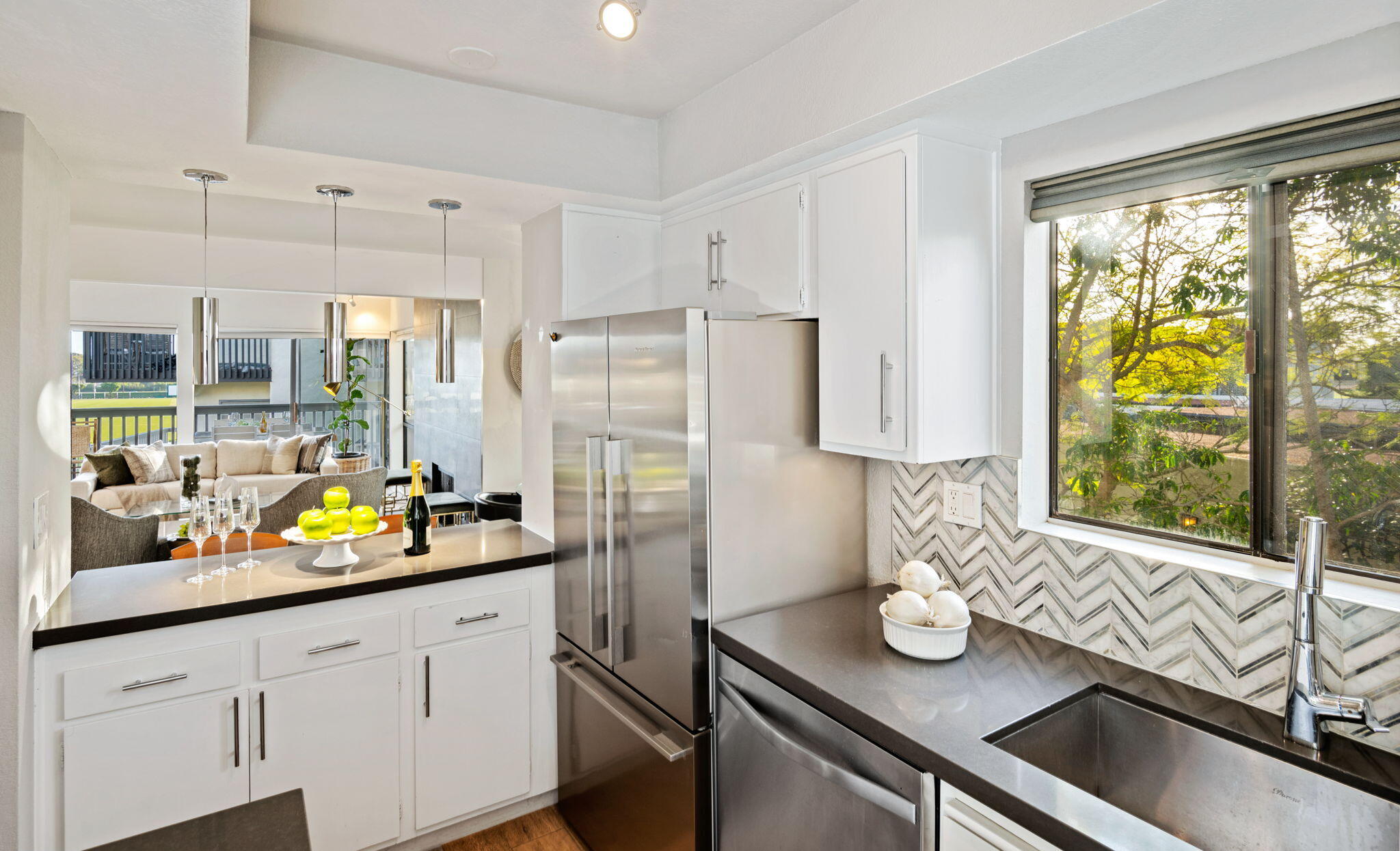 3375 Foothill Road, 723