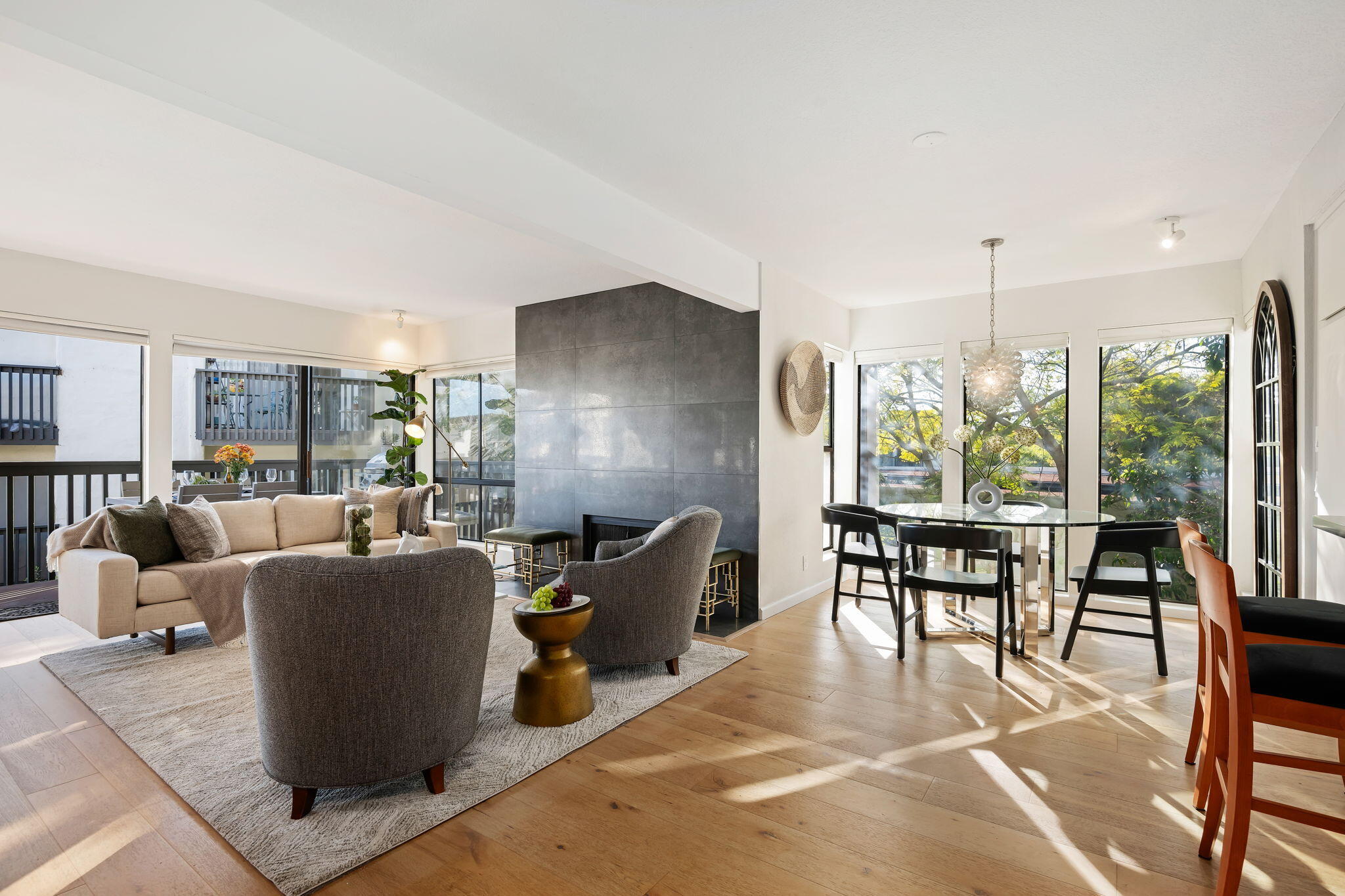 3375 Foothill Road, 723