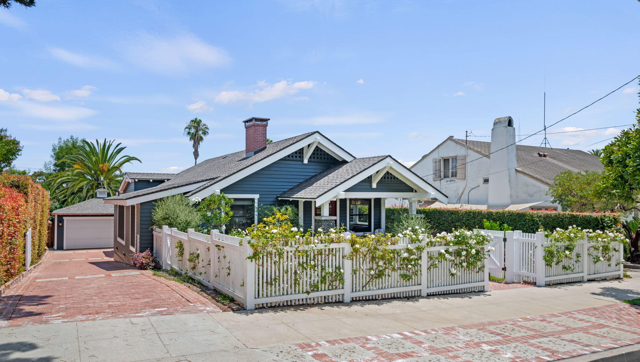 328 E Padre Street