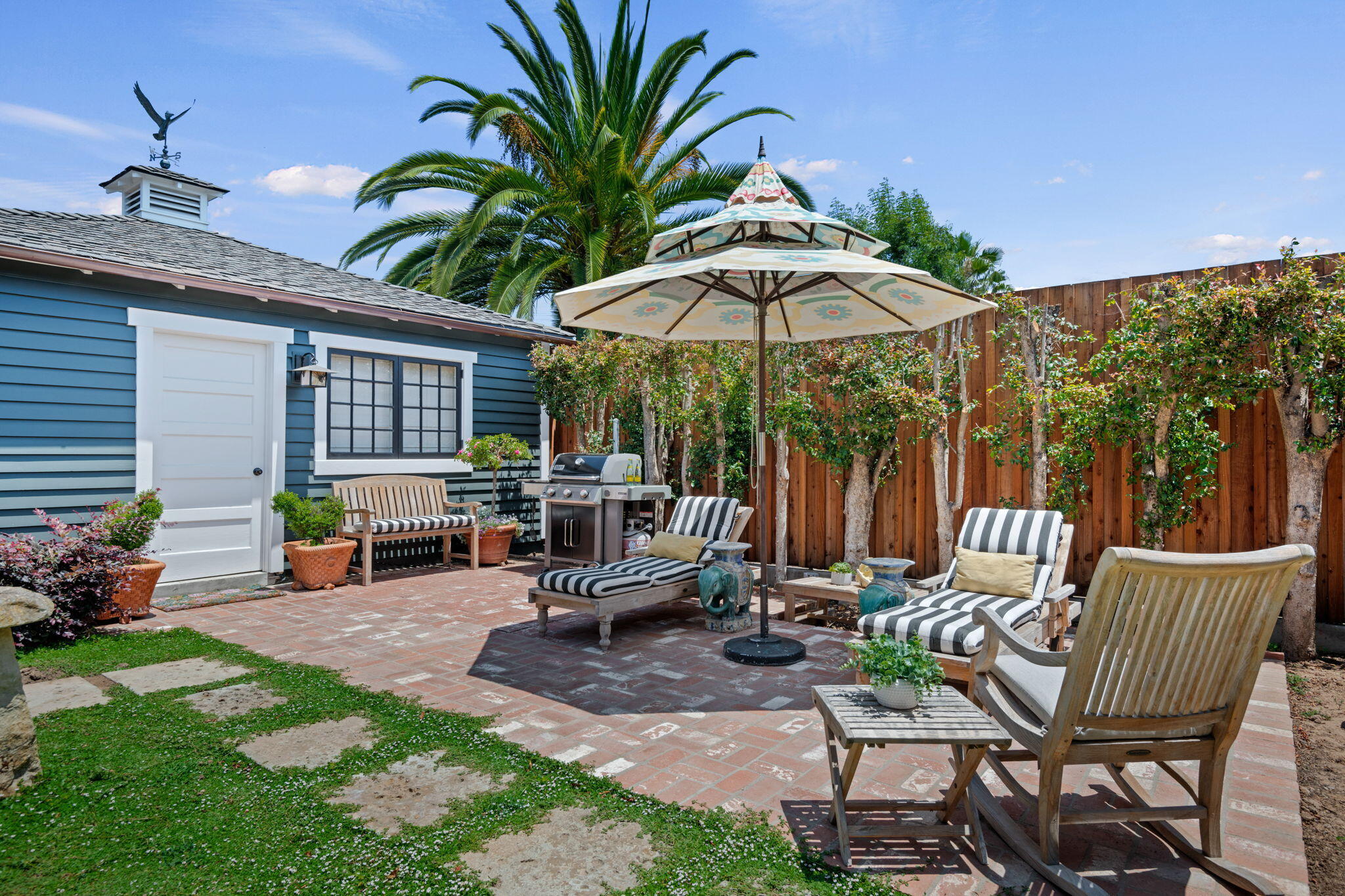 328 E Padre Street