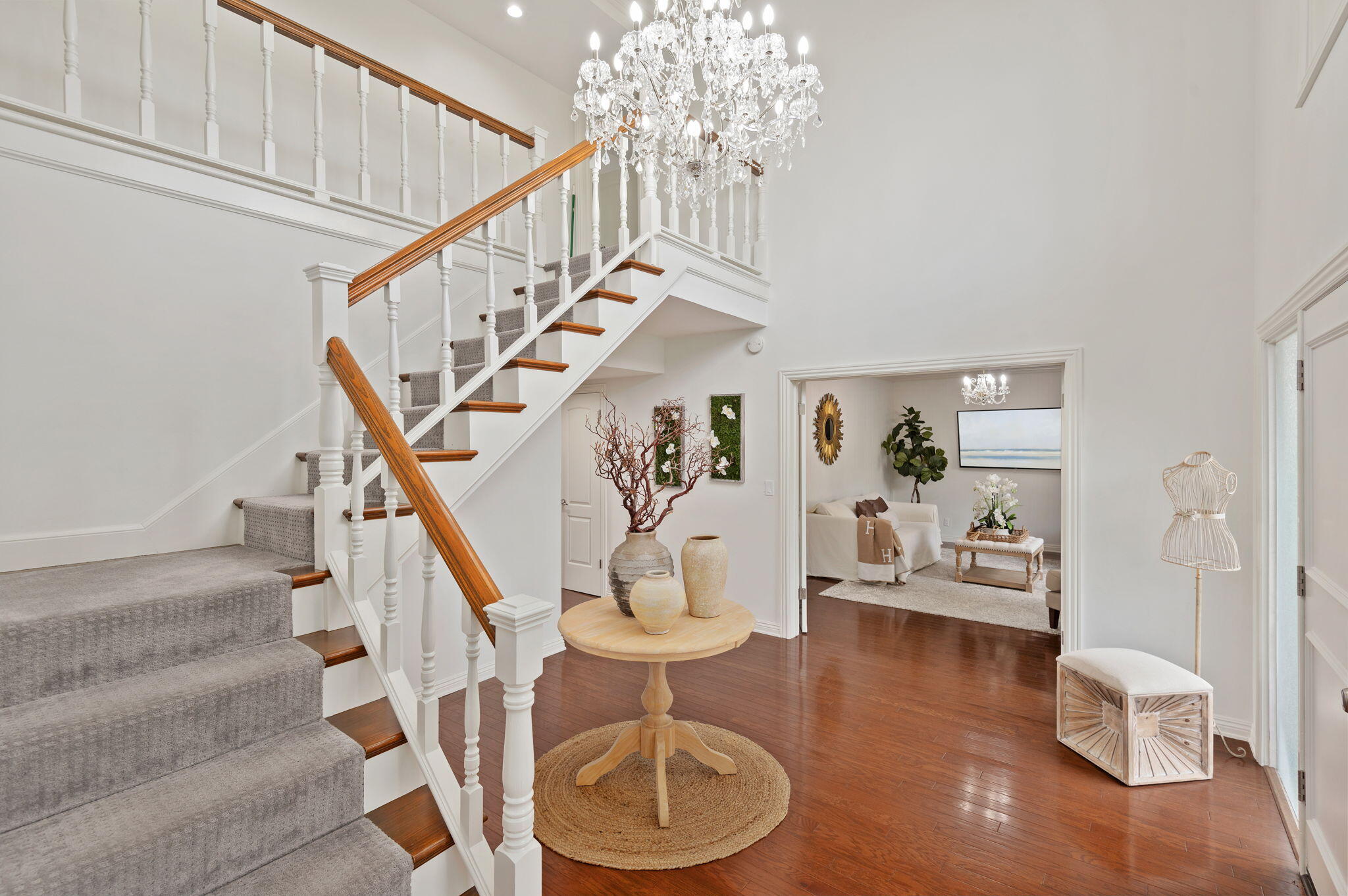 1476 Crestline Drive