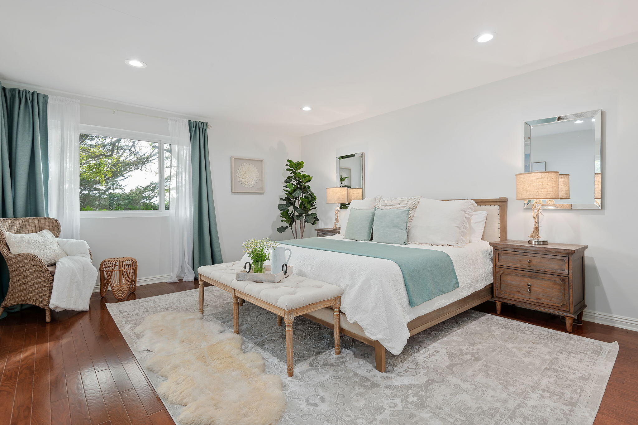 1476 Crestline Drive