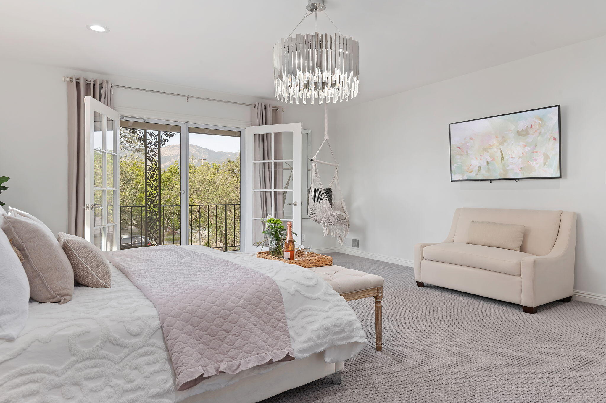 1476 Crestline Drive