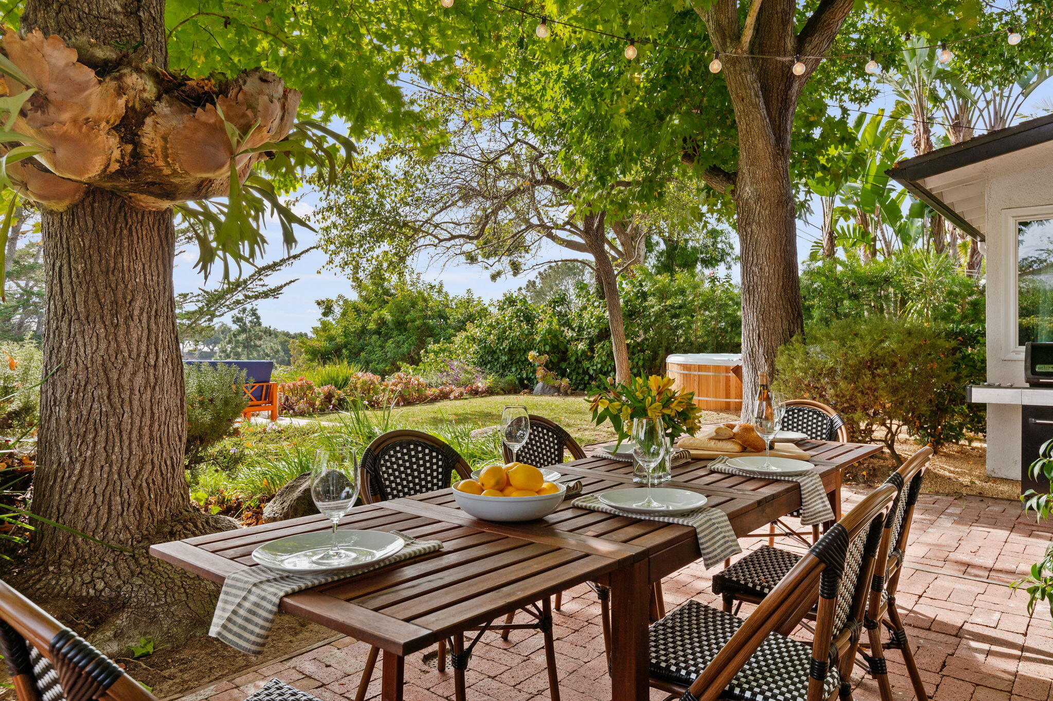 1476 Crestline Drive