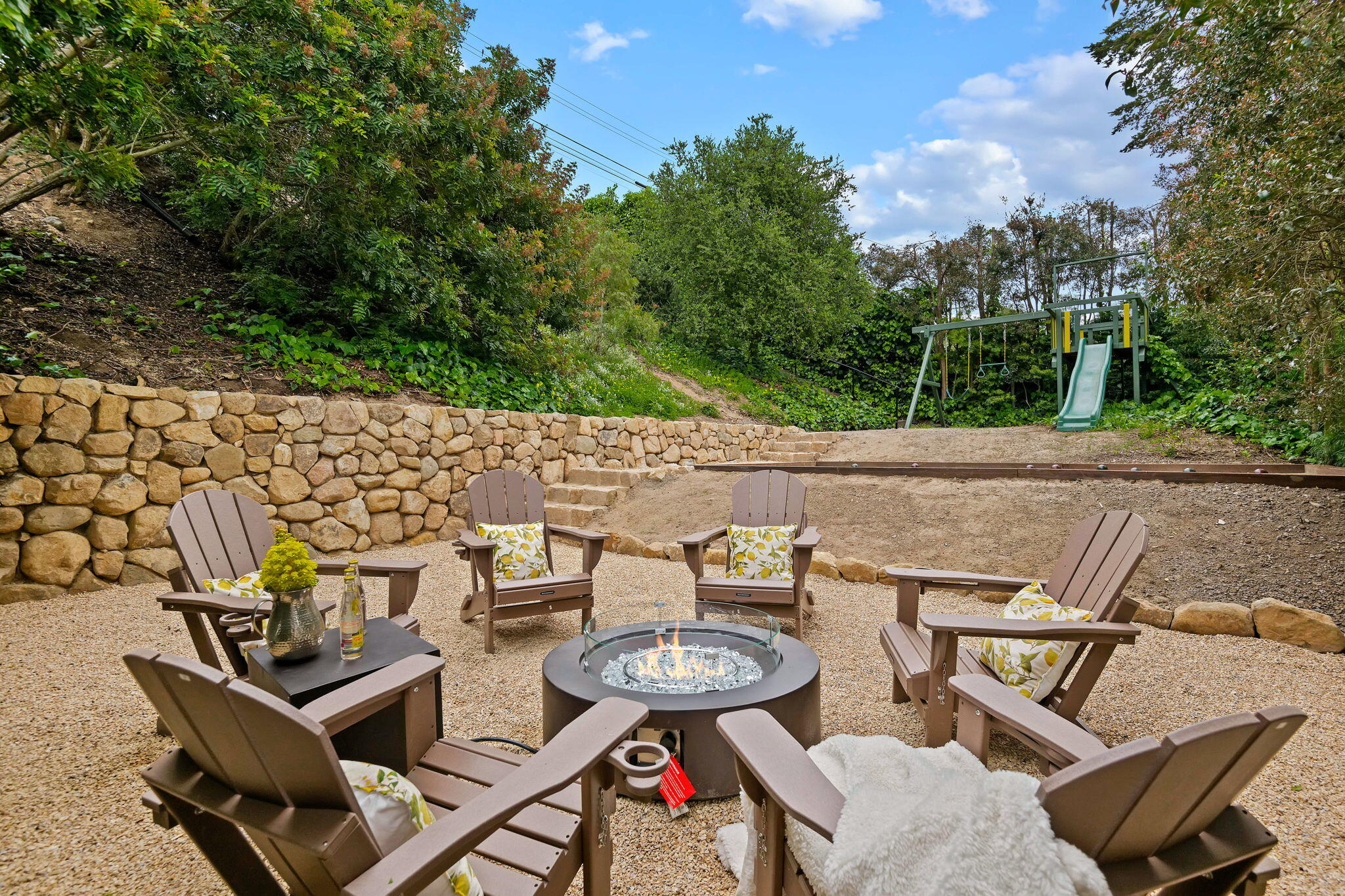 1476 Crestline Drive