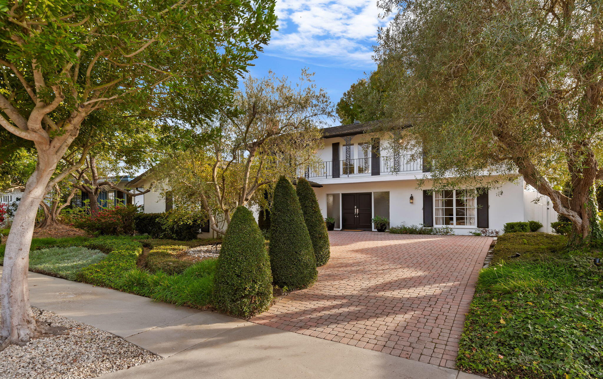 1476 Crestline Drive