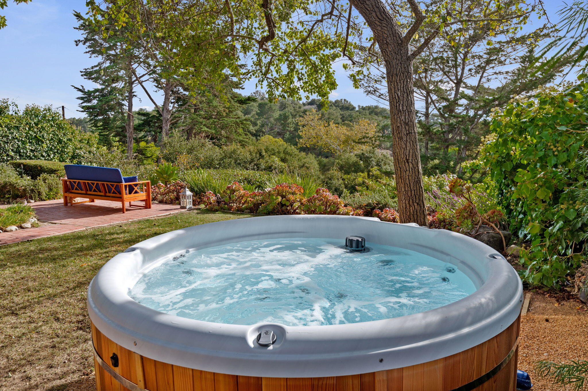 1476 Crestline Drive