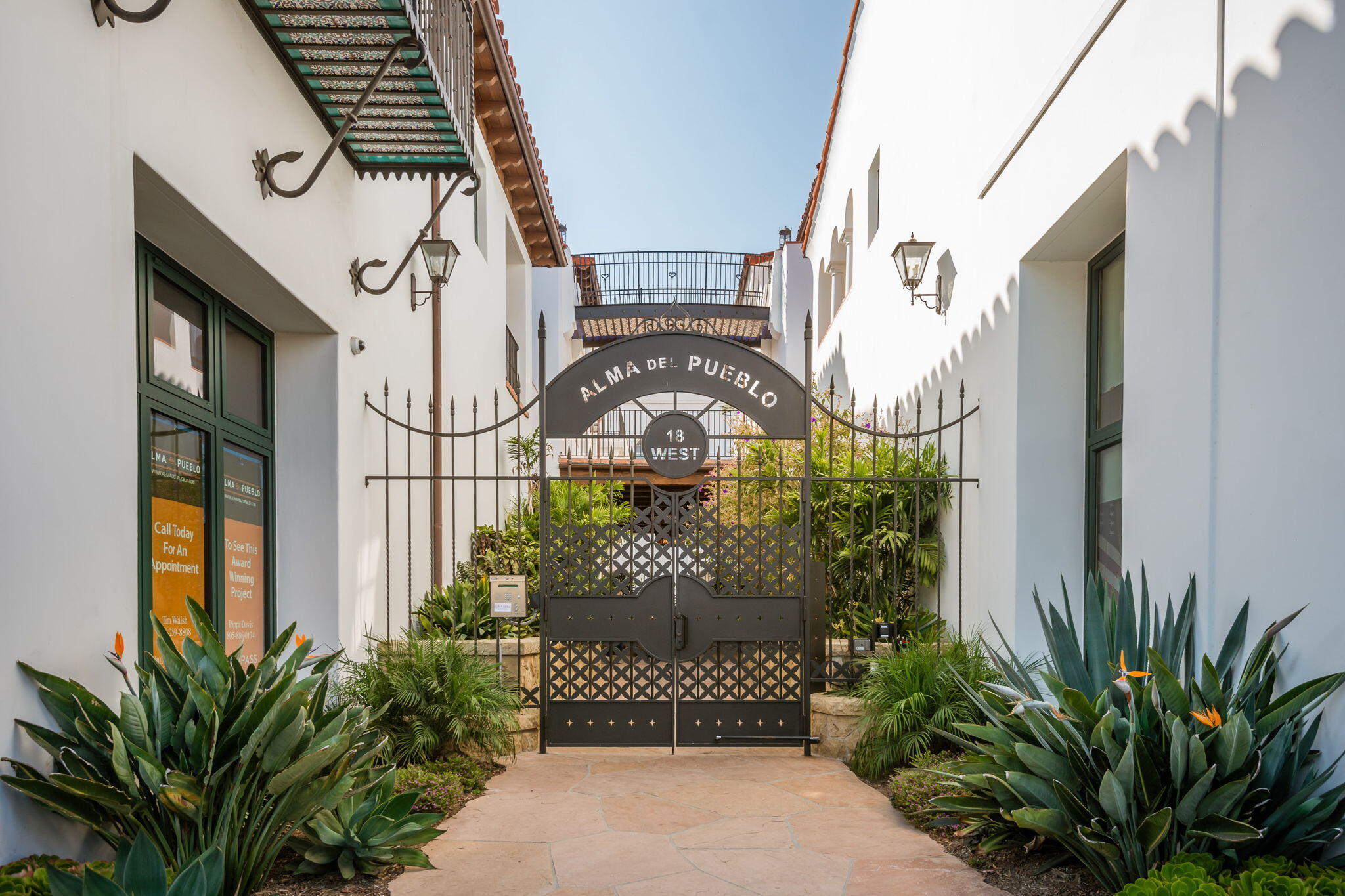 18 W Victoria Street Apt 303