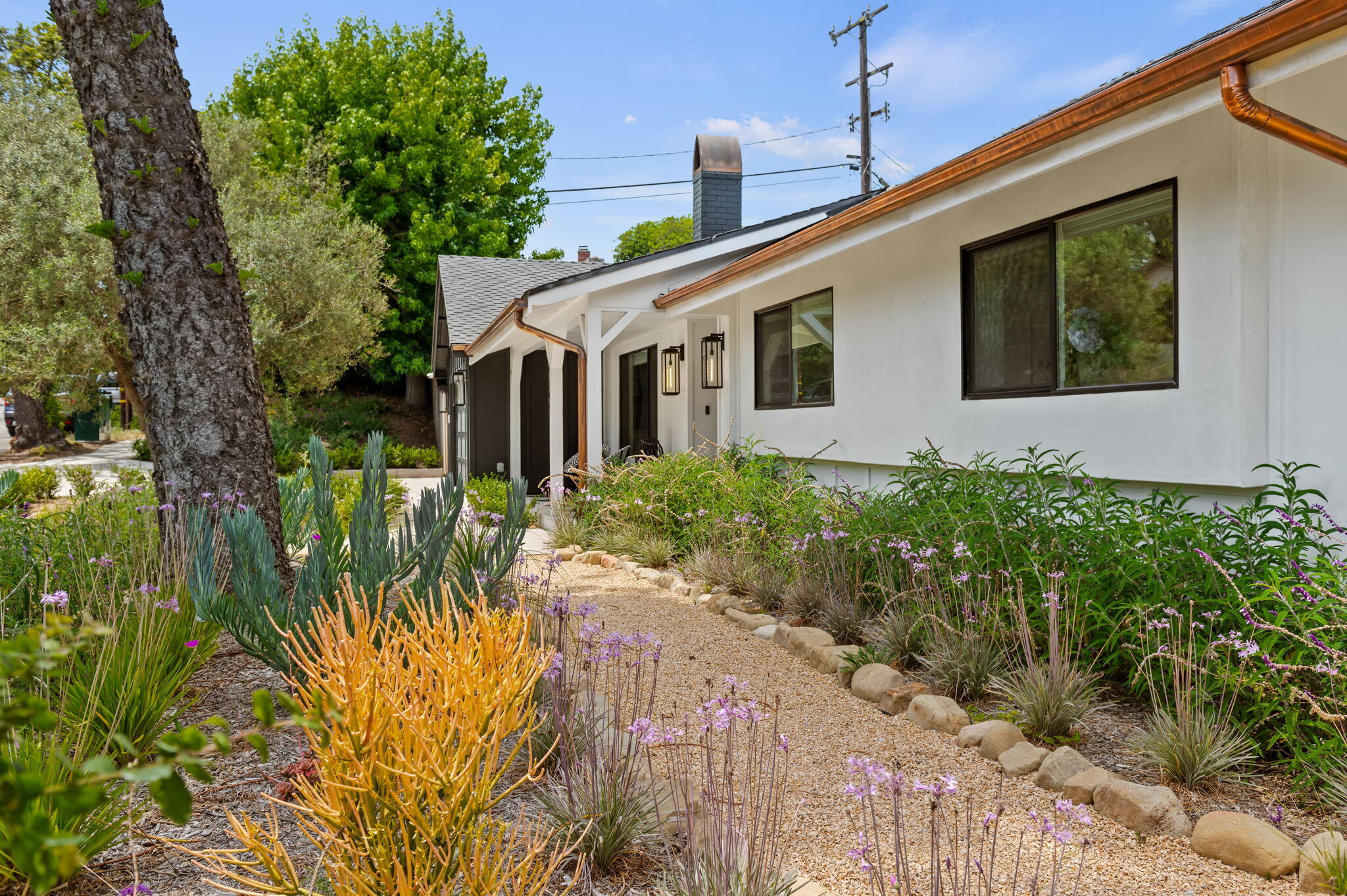 2402 Calle Montilla