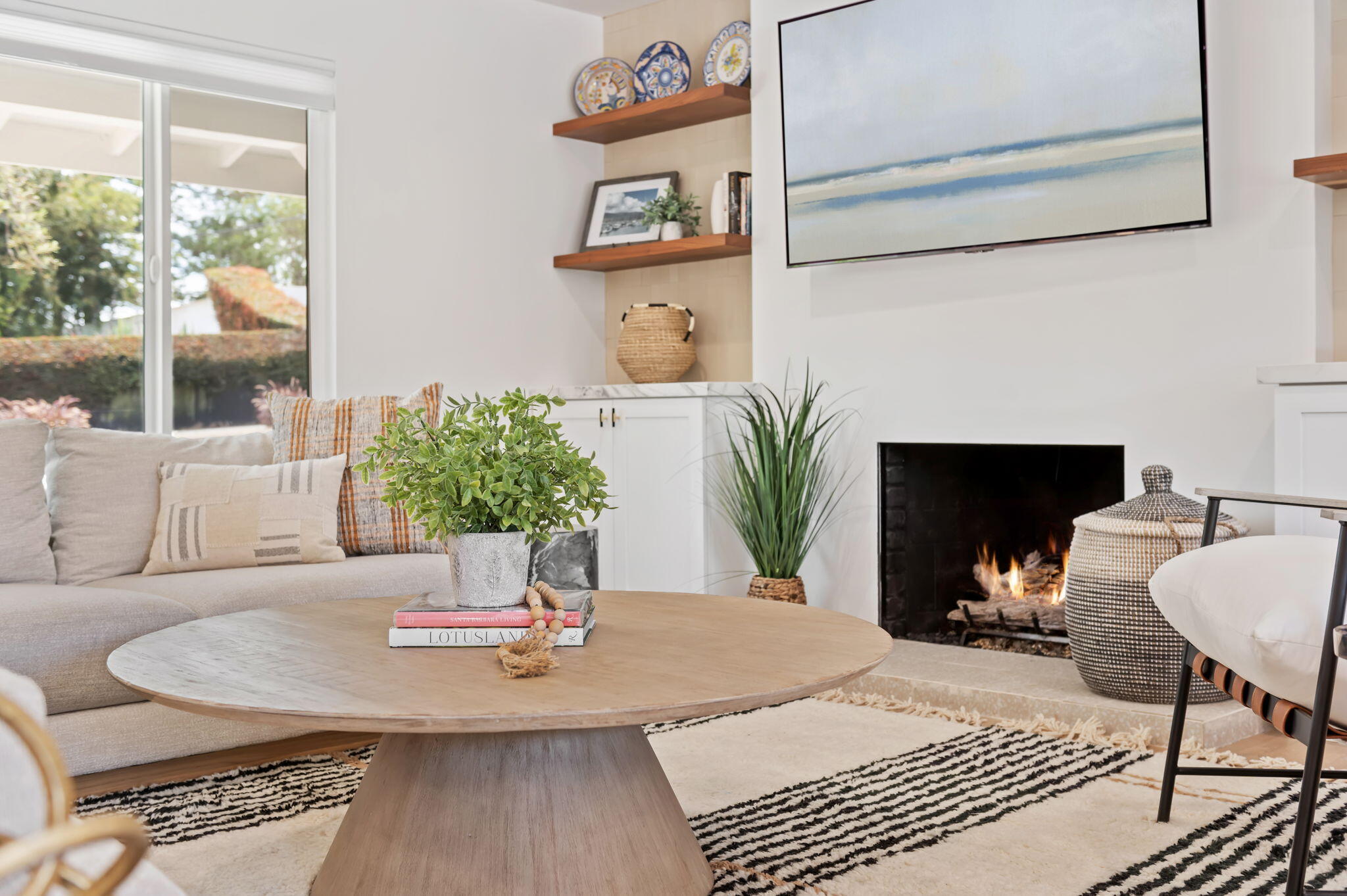 2402 Calle Montilla