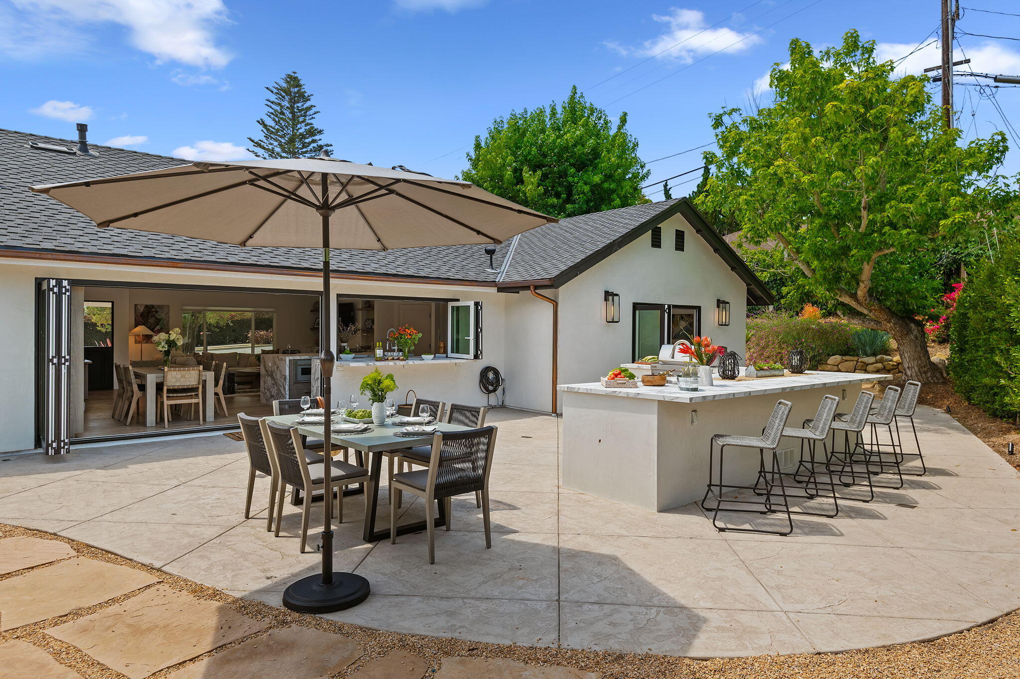 2402 Calle Montilla