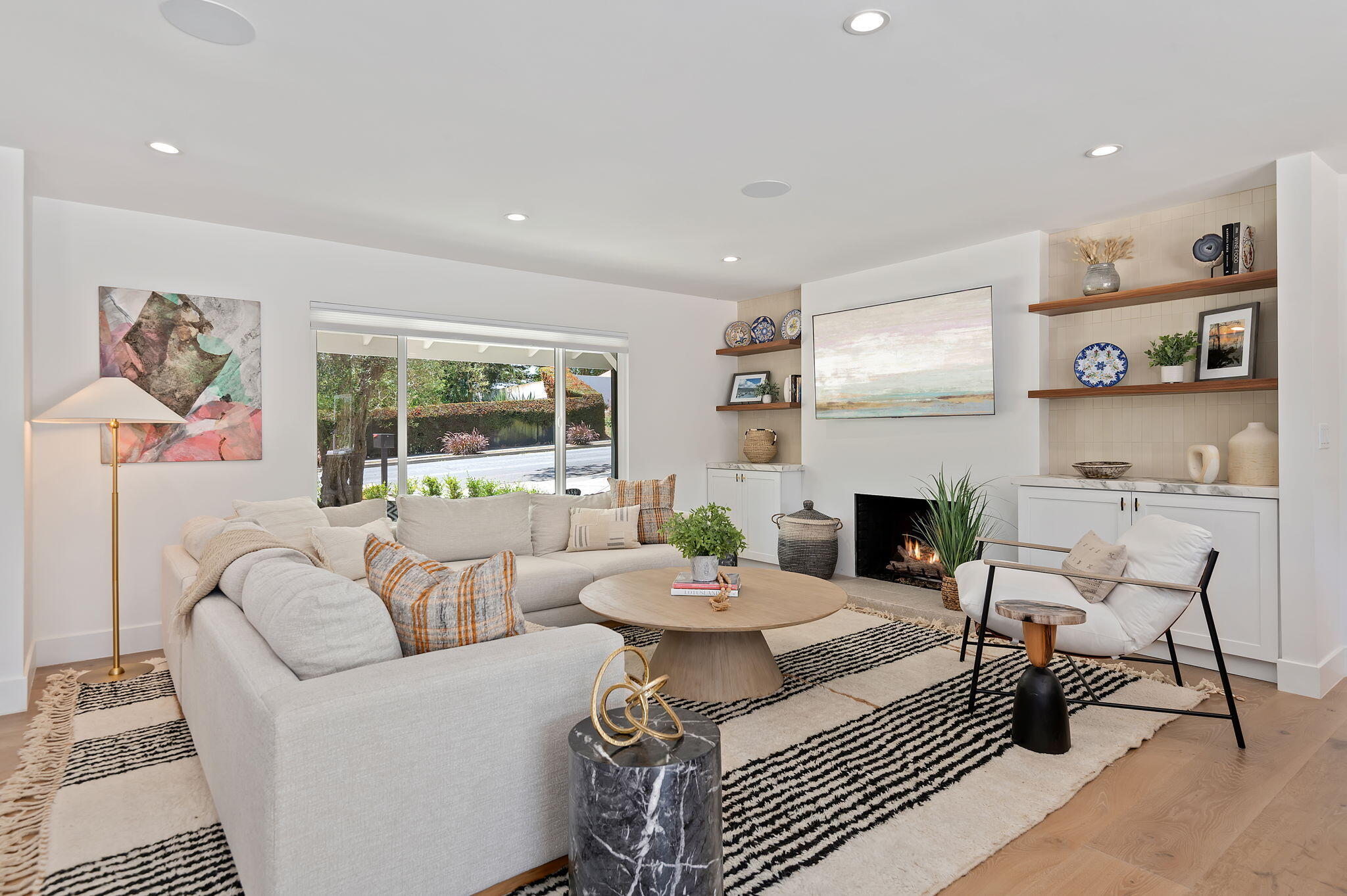 2402 Calle Montilla