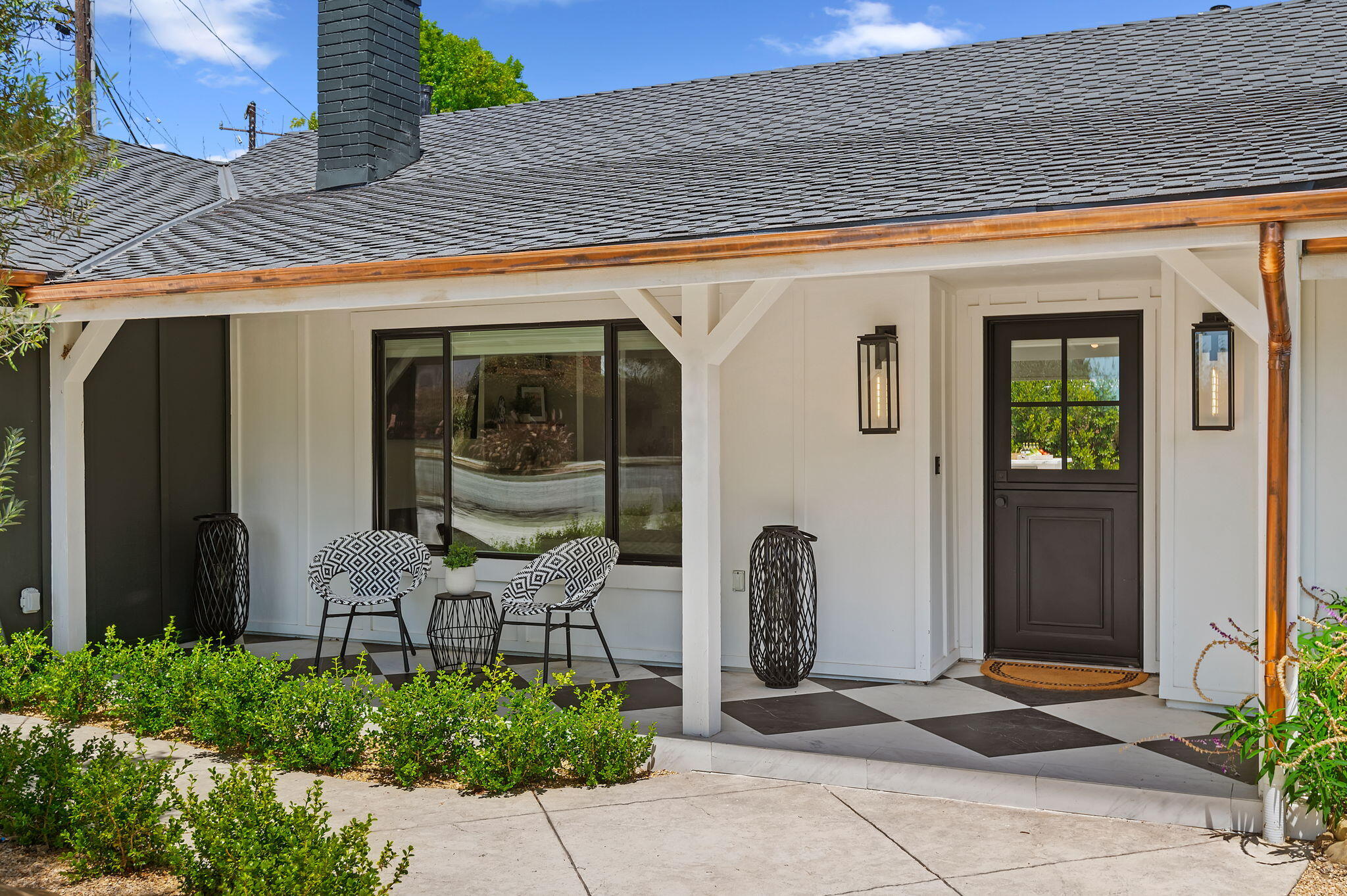 2402 Calle Montilla