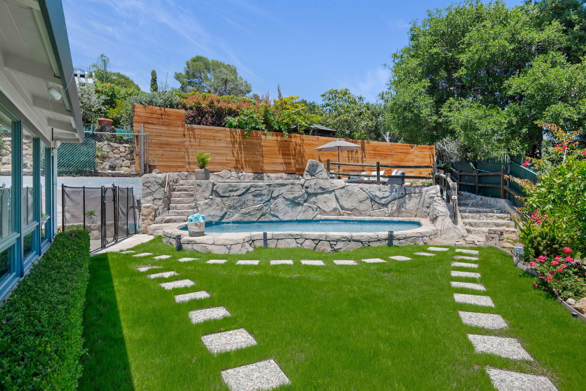 964 Garcia Road