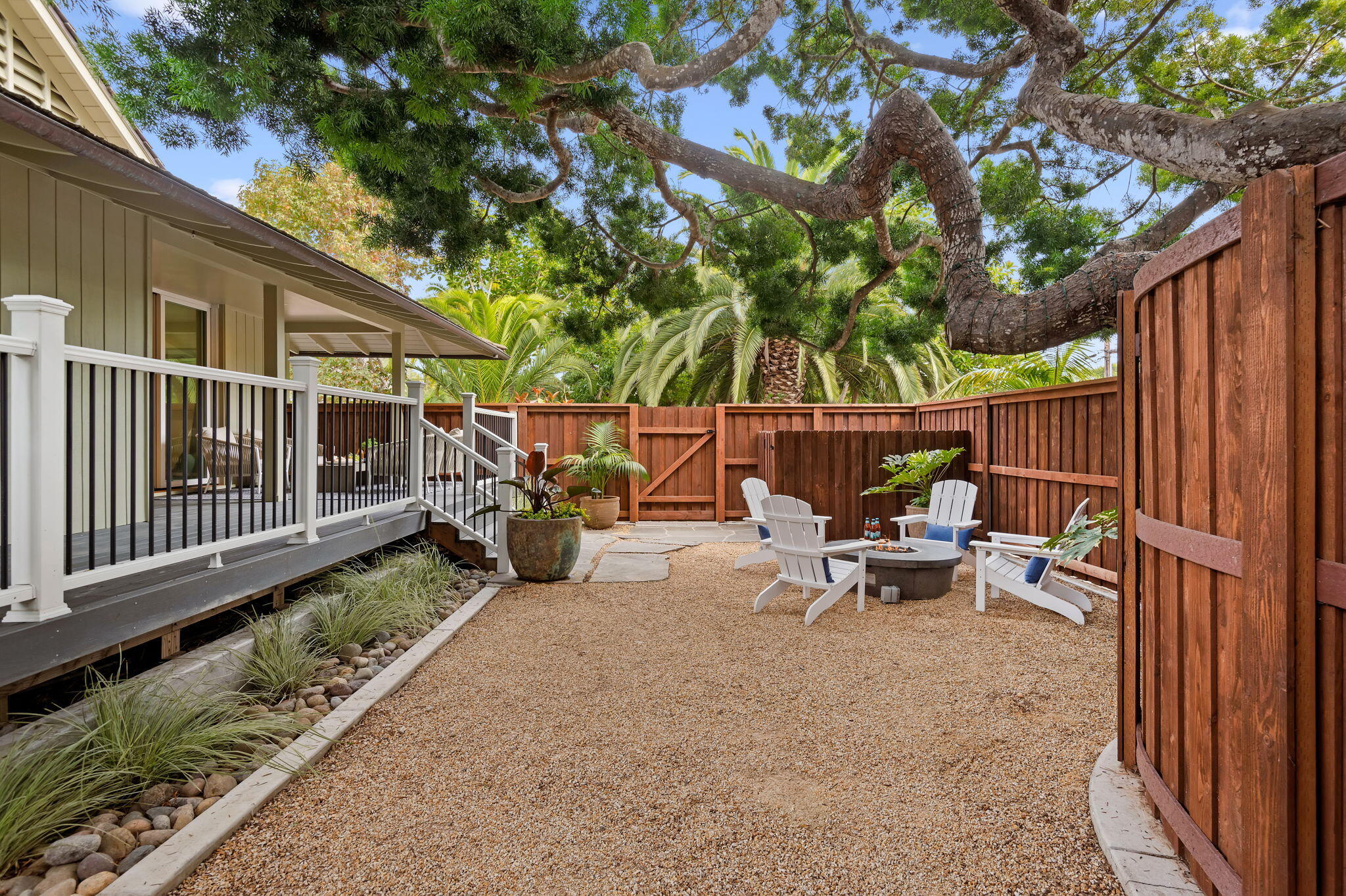 1126 Hill Road