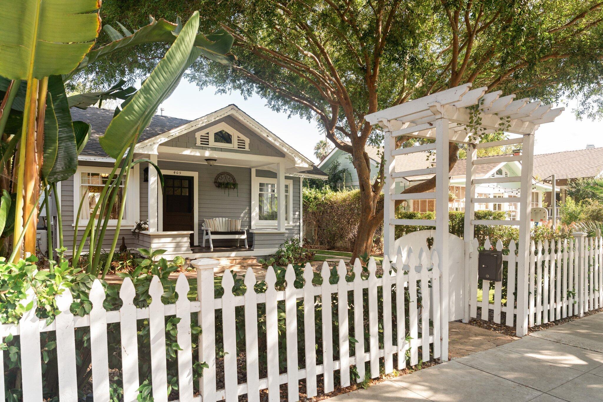 405 W Sola Street