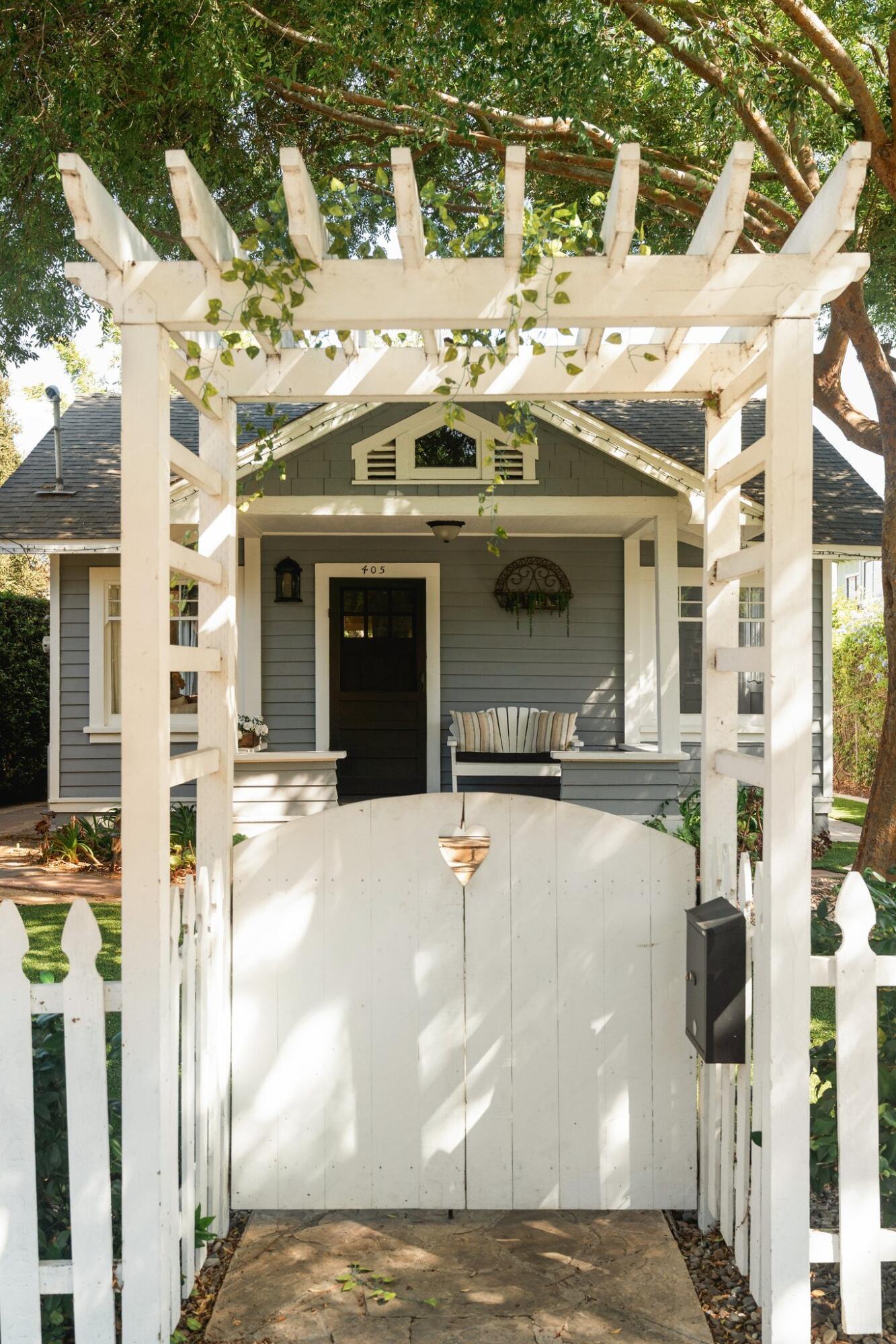 405 W Sola Street