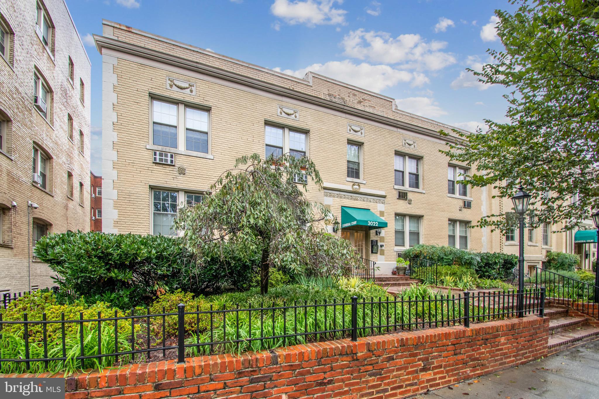 3022 Wisconsin Ave NW #105