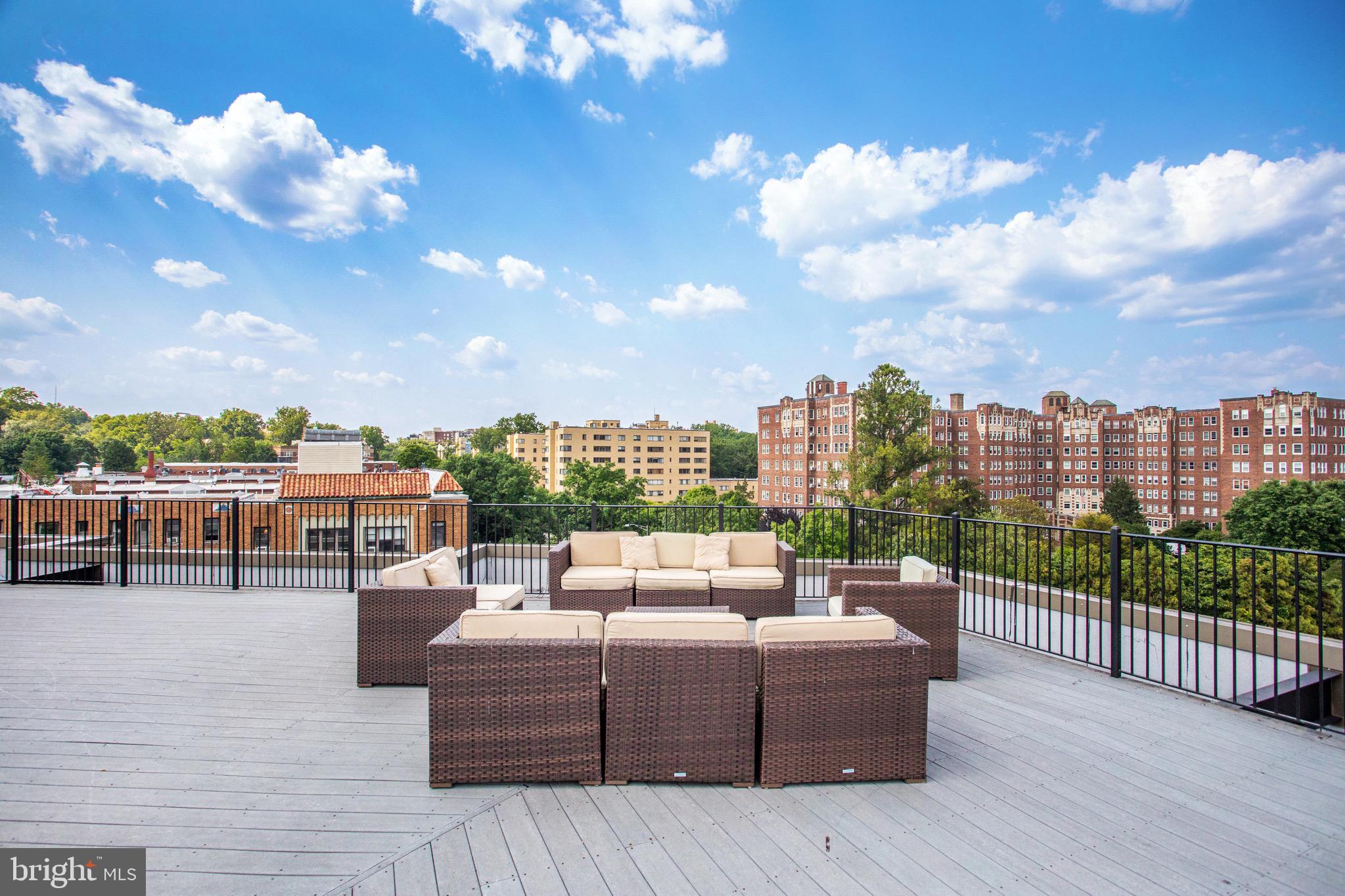 2902 Porter St NW #B