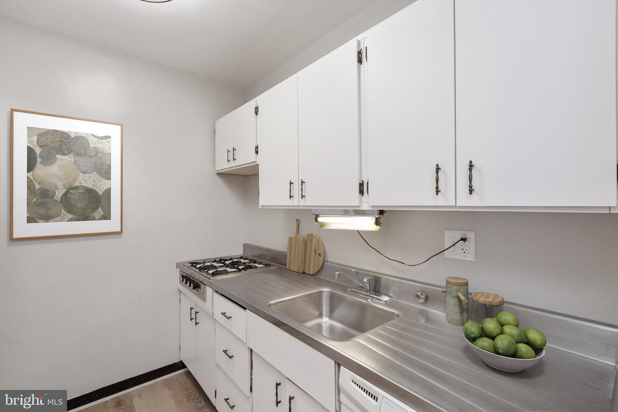 2475 Virginia Ave NW #117
