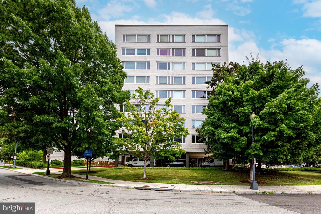 2475 Virginia Ave NW #117
