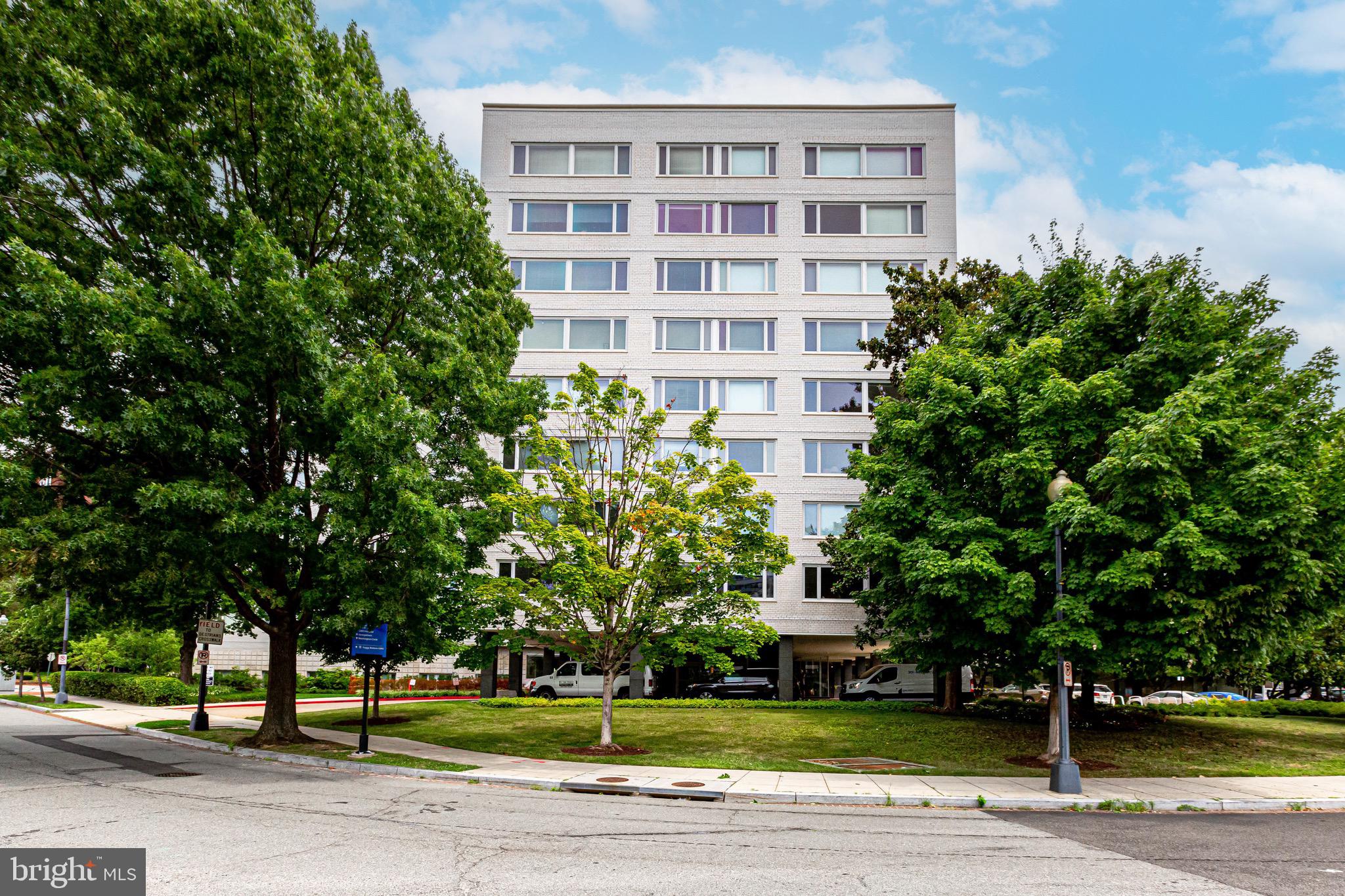 2475 Virginia Ave NW #117
