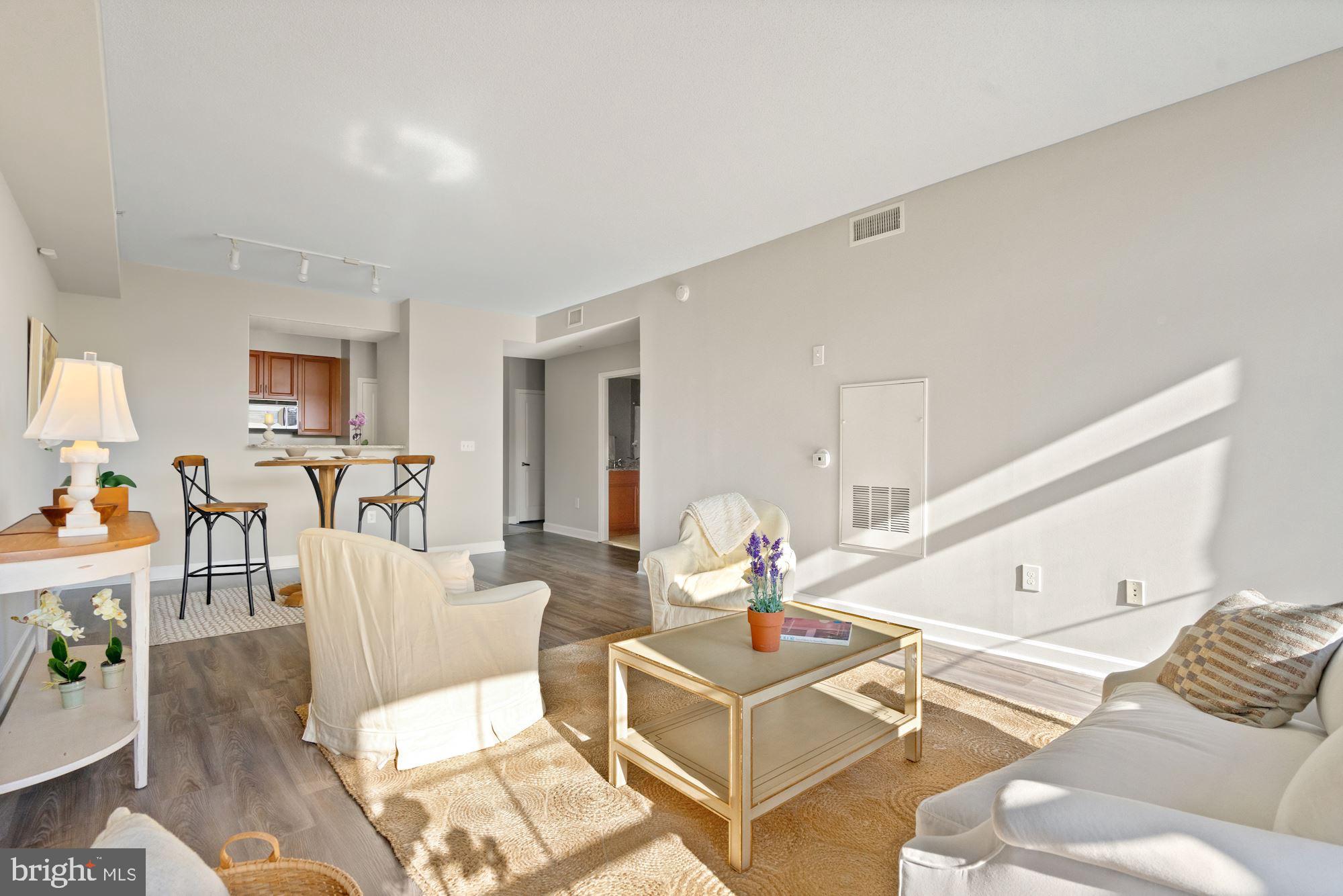 1111 25th St NW #720